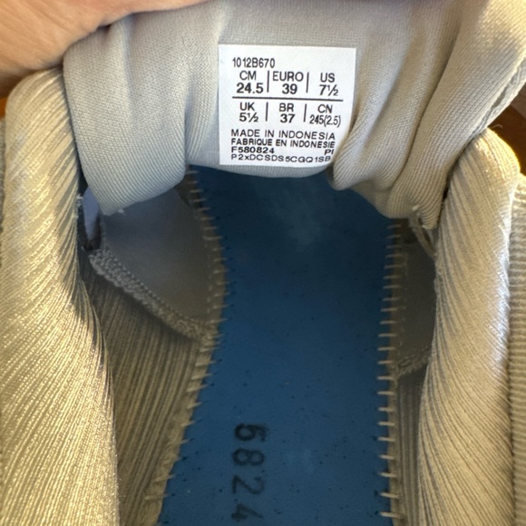 Women’s ASICS Gel-kayano 31 Piedmont Grey/papaya Running Shoes Sneakers 7.5B - Picture 12 of 13